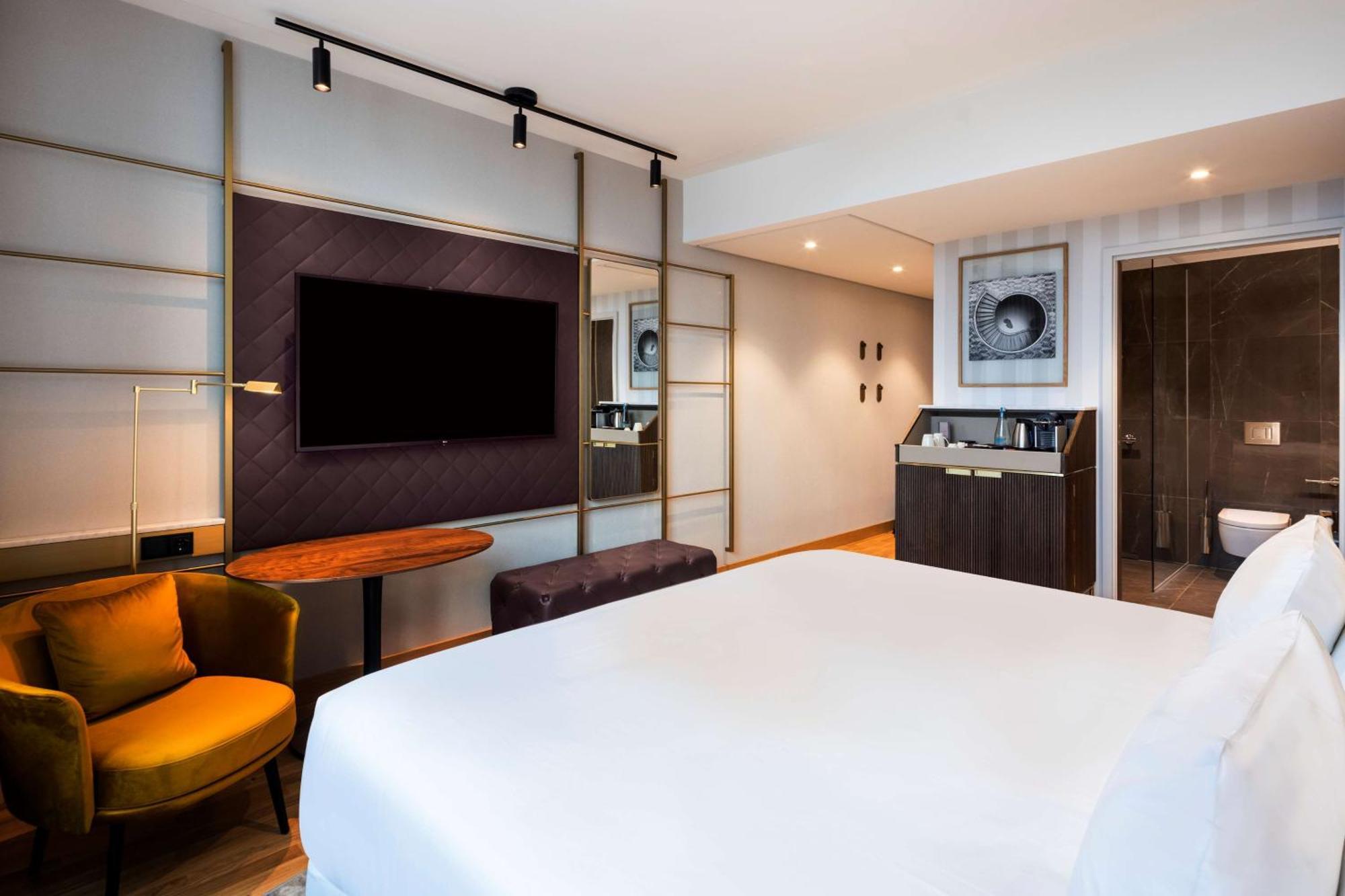 Nh Collection Hotel